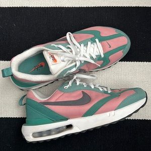 Nike Air Max Dawn Pink & Green Sneaker